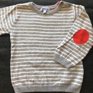 Cute striped sweater! With nice finition details.